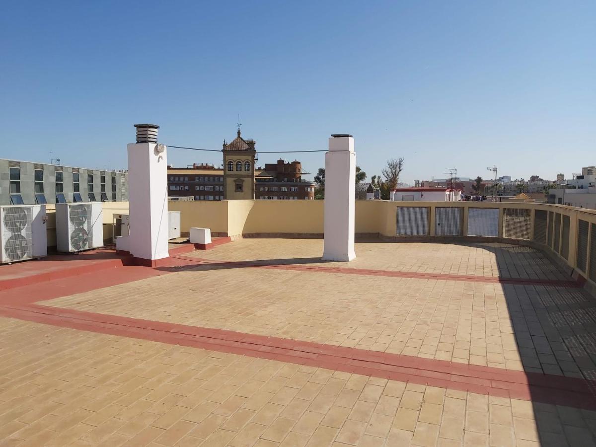 Misterhost San Bernardo Jardines De Murillo Sevilla Kültér fotó